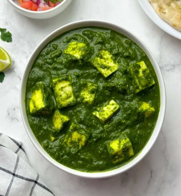 Palak Paneer In Ontario, ca, Palak Paneer near me, spinach paneer curry, Indian vegetarian curry, cottage cheese curry