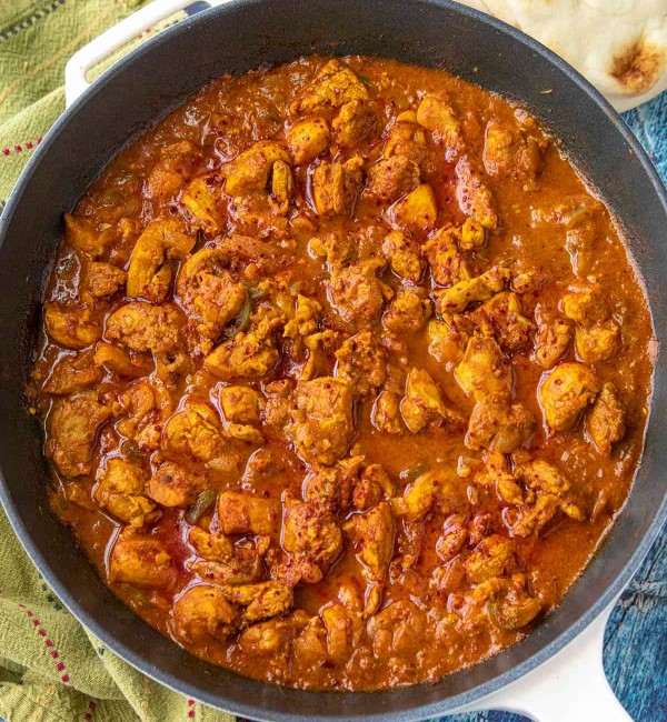 Chicken Vindaloo In Ontario ca, Chicken Vindaloo near me, spicy Indian curry, vindaloo chicken dish, Indian food Ontario